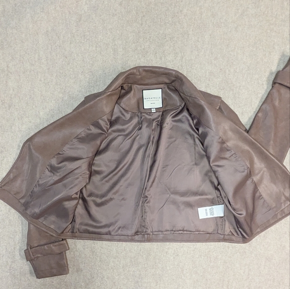 Bagatelle Taupe Faux Leather Women's Blazer Jacket So Soft!  Size Small - Picture 3 of 8